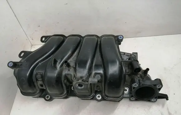 Toyota Yaris Intake resonator 1711147140 1712047110
