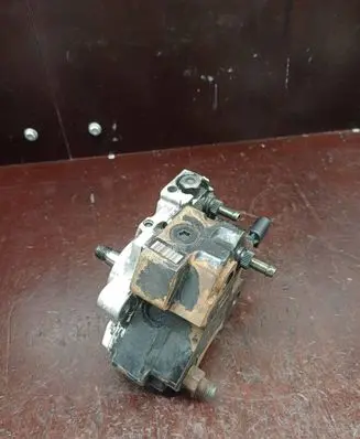 BMW 3 E46 Fuel injection high pressure pump 7788678 0445010073