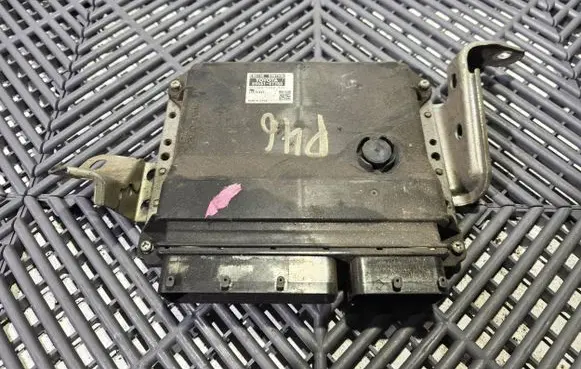Toyota Prius (XW30) Engine control unit/module 8966147280 2753007394