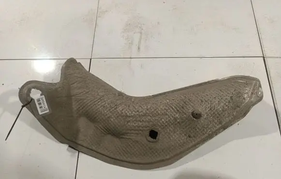 Toyota Avensis T270 Exhaust heat shield 
