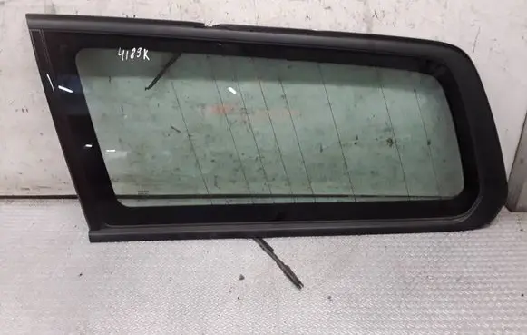 Volvo V70 Rear side window 