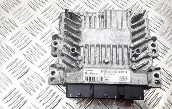 Ford Fiesta Engine control unit/module 8V2112A650EC