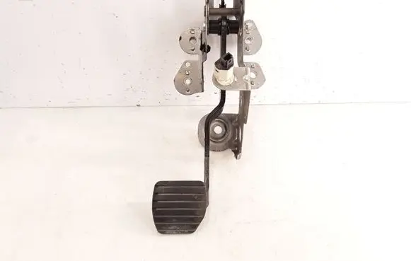 Renault Megane III Brake pedal 465010015R