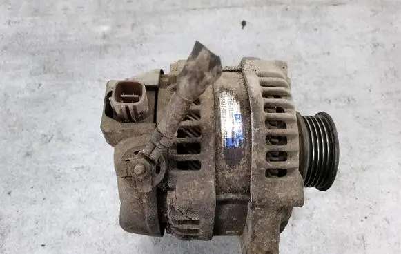 Toyota Avensis T250 Generator/alternator 27060-27090