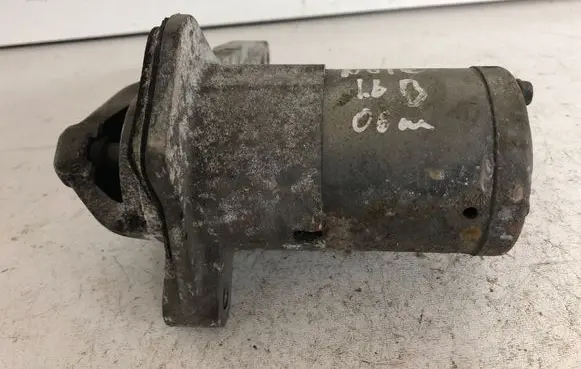 Nissan Note (E11) Starter motor 23300BC200 M000T32171