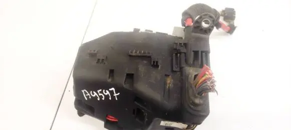 Volvo V70 Fuse box set 6G9T14A067CA 6G9T-14A067-CA