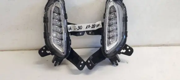 Hyundai i30 Front fog light 92208G41