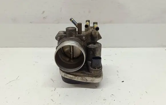 Volkswagen Golf VI Throttle valve A2C53093430 072261 06A133062AT