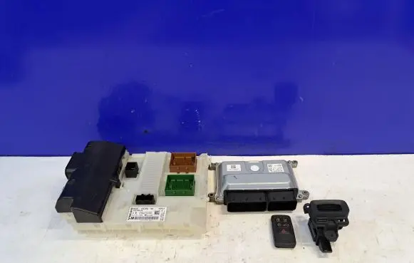 Volvo S60 Engine ECU kit and lock set 31312651 28227917