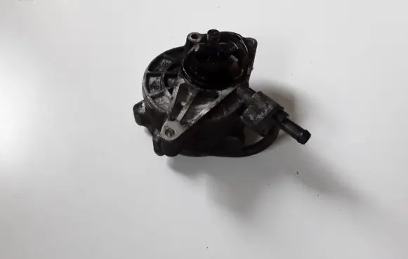 KIA Sportage Vacuum pump 288102A650