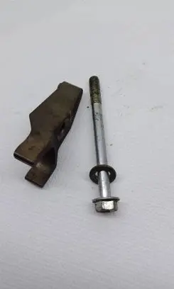 Toyota RAV 4 (XA30) Fuel Injector clamp holder