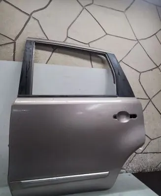 Nissan Note (E11) Rear door