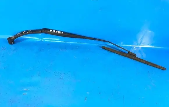 Nissan Sentra B17 Front wiper blade arm 288863SG0A