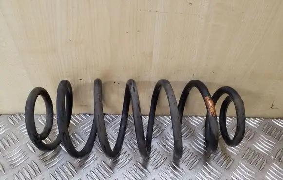 Toyota Yaris Rear coil spring