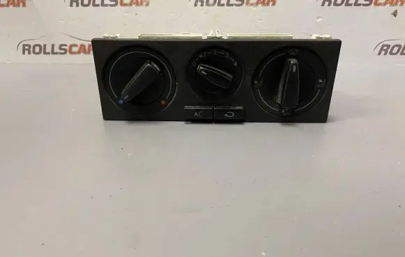 Volkswagen Golf IV Climate control unit 1J0820045F