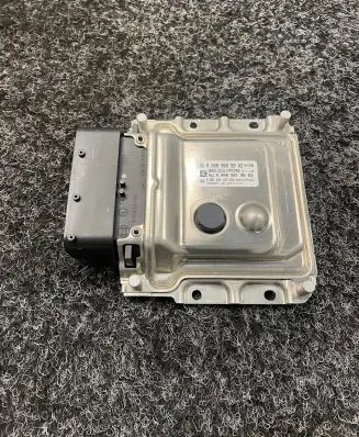 Mercedes-Benz E W213 Adblue control unit A0009009902