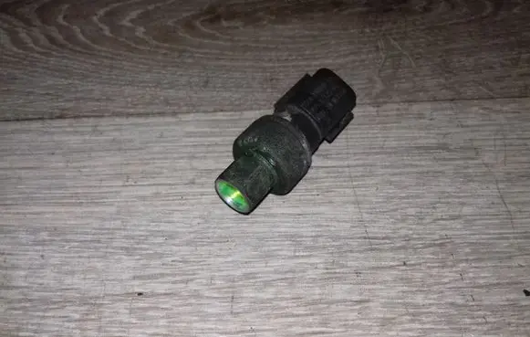 Air conditioning (A/C) pressure sensor