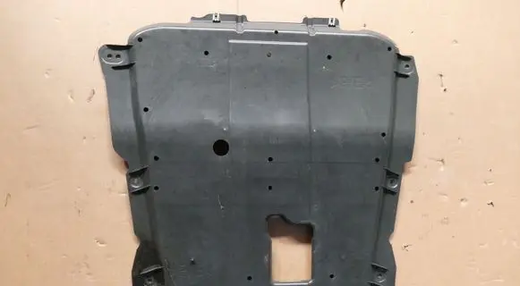 Dacia Sandero Engine splash shield/under tray 758902428R