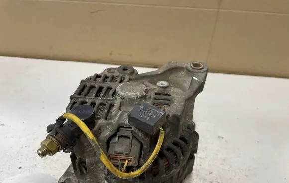 Nissan X-Trail T30 Generator/alternator 231005M310 A3TB0771 2618