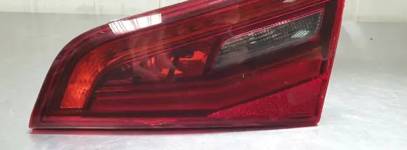 Audi A3 S3 8V Tailgate rear/tail lights 8V4945094A