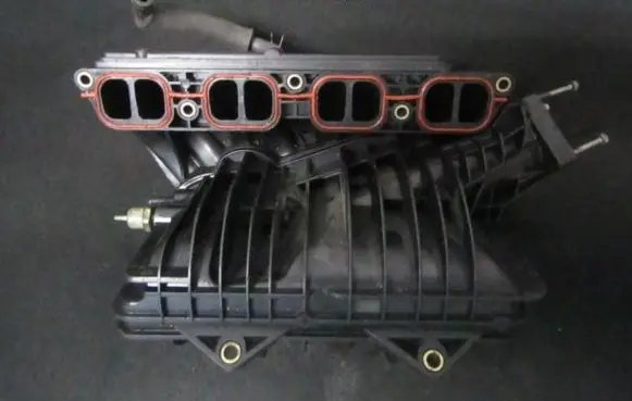 Toyota Avensis T220 Intake manifold