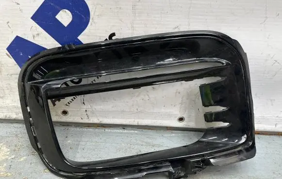 Porsche Cayenne (9Y0 9Y3) Front bumper lower grill 9Y0807796B