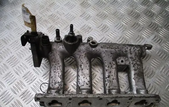 Renault Clio III Intake manifold