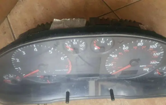 Audi A4 S4 B5 8D Speedometer (instrument cluster) 8d0919930J