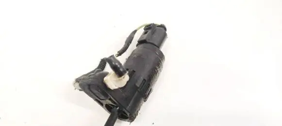 Volkswagen Tiguan Windscreen/windshield washer pump