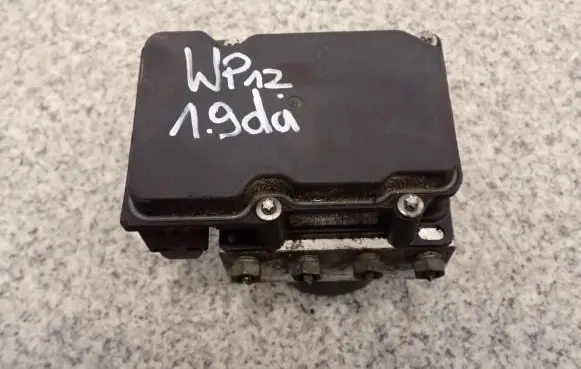 Nissan Primera ABS control unit/module