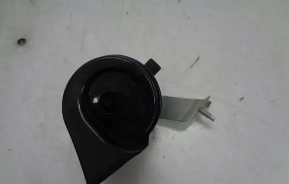 Skoda Octavia Mk2 (1Z) Horn signal 703881157