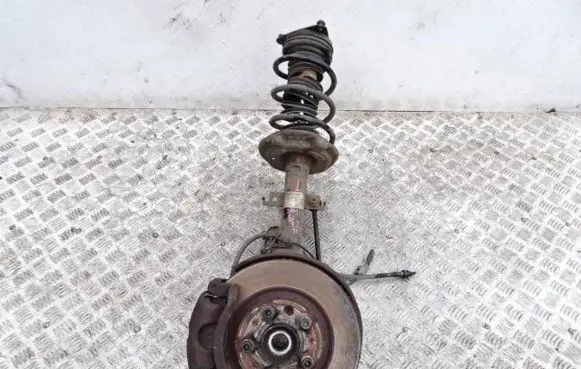 Nissan Qashqai Front wheel hub spindle knuckle