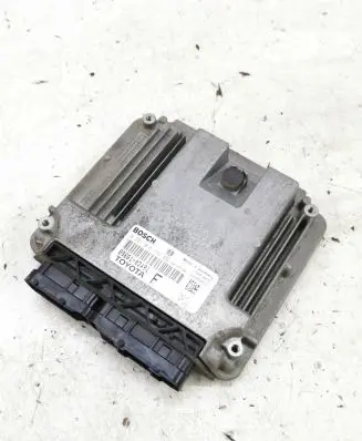 Toyota Yaris Engine control unit/module 896610D491 1039S33151 0281015393