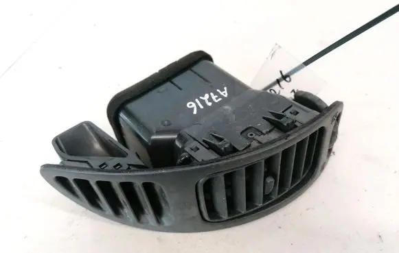 Mitsubishi Colt Dash center air vent grill SPC00149LH SPC00149