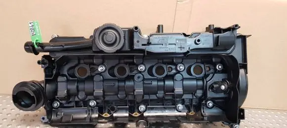 BMW X3 G01 Rocker cam cover 8581798
