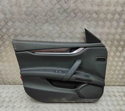 Maserati Ghibli Front door card panel trim 670079717
