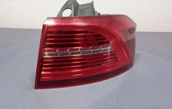 Volkswagen PASSAT CC Rear/tail lights 3G9945208F