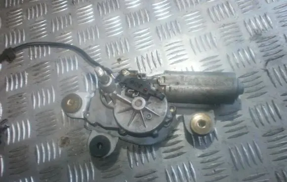 Ford Mondeo MK II Rear window wiper motor 0390201521
