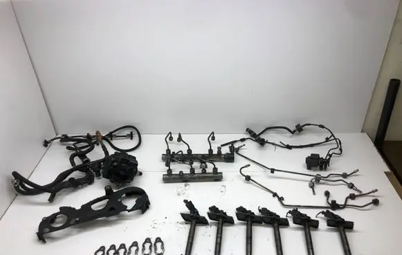 Audi A6 S6 C6 4F Fuel injection system set 059130755S 0445010154 0928400572