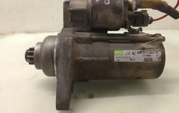 Volkswagen Golf V Starter motor 02Z911023H