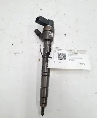 Audi A8 S8 D3 4E Fuel injector 057130277M 0445110158