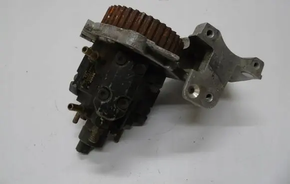 Renault Megane I Fuel injection high pressure pump 7700111010
