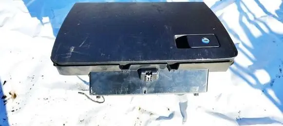 Volkswagen PASSAT B6 Glove box 3C1857101