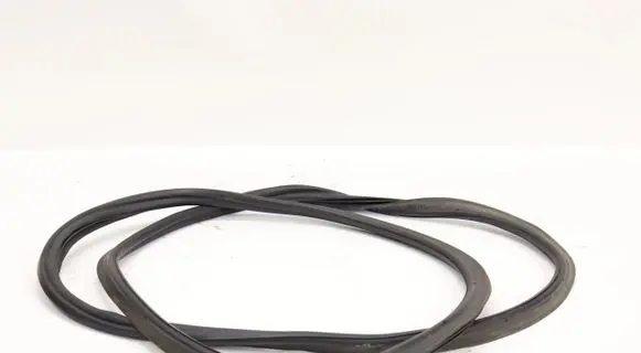 Skoda Scala Seal rubber (tailgate) 657827705