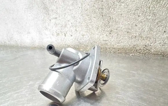 Opel Astra H Thermostat 1338331 47158256 28349