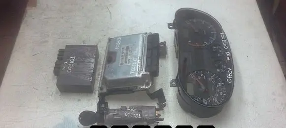 Seat Toledo II (1M) Engine control unit/module 06A906032EE
