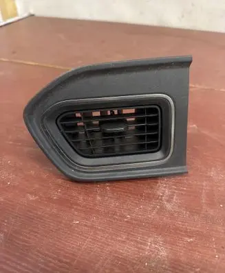 Renault Master III Dashboard air vent grill cover trim 687505442R