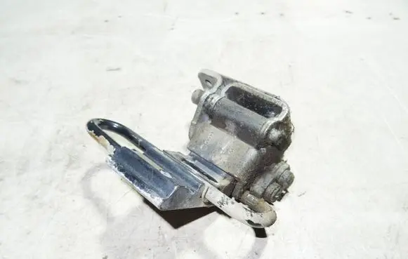 Audi A6 S6 C5 4B Rear door lower hinge 4B0833411B