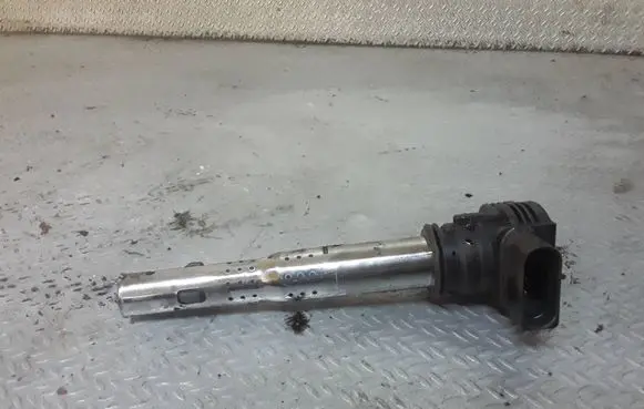 Audi A3 S3 8P High voltage ignition coil R0702S00300 0153314313