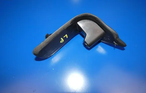 Jaguar XJ X351 Fender mounting bracket AW9316G033AB